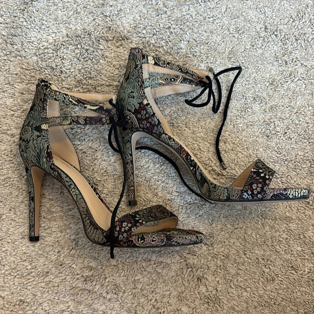 Gianni Bini High Heels - Picture 2 of 2